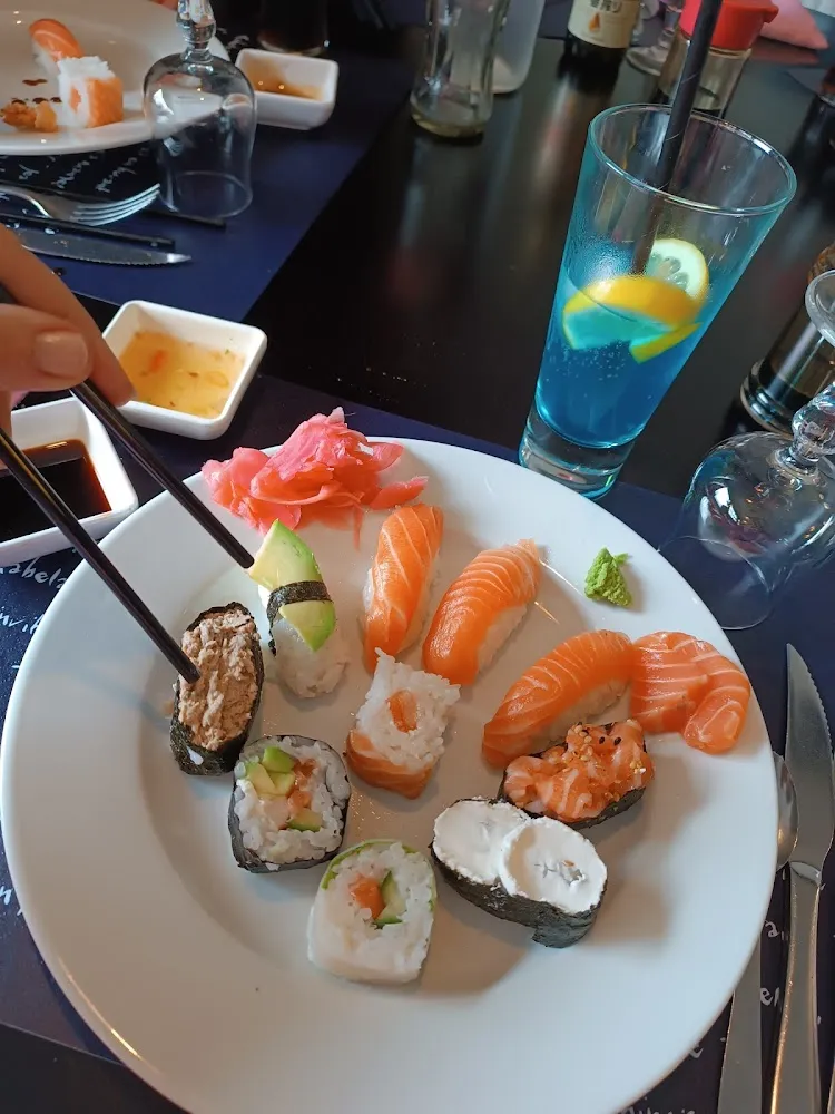 Sushi Maki Gingembre Confit Chirashi Saumon